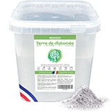 Terre de Diatomée en traitement contre les aoûtats chez le chat et le chien